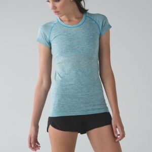 LULULEMON SHORT-SLEEVE TOP